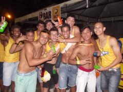Oktober 10 Anos